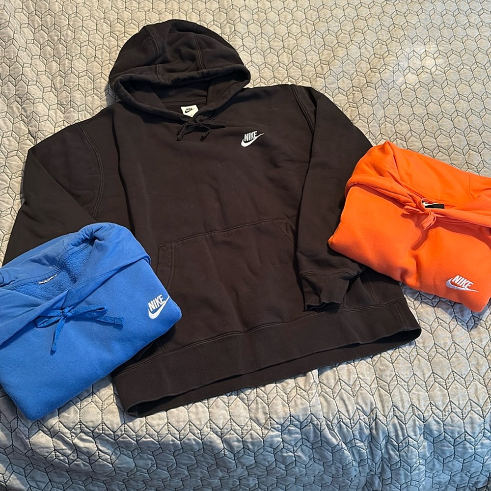 3- men’s Nike fleece hoodies, very good cond